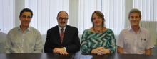 O decano prof. Hilton Augusto Koch com o diretor da Escola Médica de Pós-Graduação, prof. David Rubem Azulay, a coordenadora setorial de graduação, profa. Rejan Rodrigues Guedes-Bruni, e o coordenador setorial de pós-graduação e pesquisa, prof. Jorge Calmon de Almeida Biolchini.  Fotógrafa Cynthia Salles. Acervo do Projeto Comunicar.