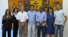 O Vice-reitor Acadêmico, prof. José Ricardo Bergmann, e equipe de gabinete: Renata Arruda Ratton, Ana Lúcia Sergio Einloft, Alexandre Rodrigues Feijão, José Pedro Juvêncio, Elizabeth Salvo Brito Jazbik e Leandro Assis da Silva. Fotógrafo Antônio Albuquerque. Acervo do Núcleo de Memória da PUC-Rio.