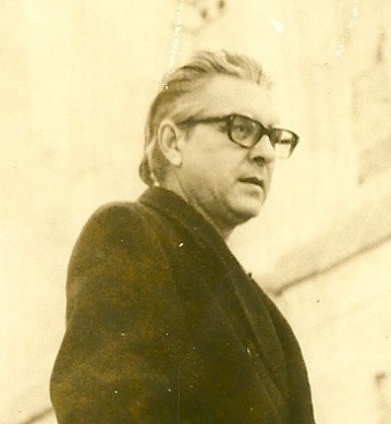 O Professor Junito de Souza Brandão na Grécia. Acervo pessoal.