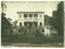 Uma das fotos, da fachada do Solar Grandjean em 1917.