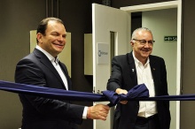 O Reitor Pe. Josafá S.J. e Roberto Sallouti. Fotógrafa Doris Duque. Acervo Comunicar.