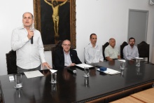 O prof. Nicolau Corção, o Reitor pe. Josafá S.J., o prof. Marcos Craizer, o prof. Augusto Sampaio e o prof. Silva Mello. Fotógrafo Antônio Albuquerque.