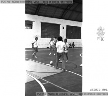Alunas em jogo de futebol. 1979. Acervo do Professor Alfredo Jefferson.