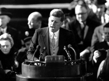 A cerimônia de posse ocorre no dia 21/01/1961