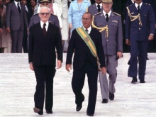 O general Figueiredo após a posse, em companhia do general Ernesto Geisel.