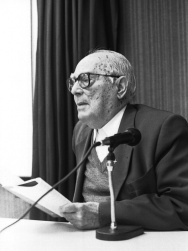 Pe. Fernando Bastos de Ávila S.J.. 2002. Fotografa Fernanda Rocha. Acervo do Projeto Comunicar.