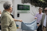 Descerramento da placa do Ambulatório. Fotógrafo Weiler Filho. Acervo do Projeto Comunicar.